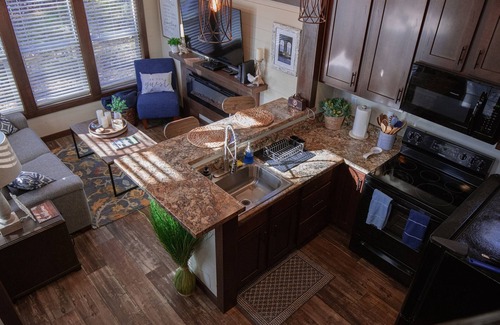 Monteagle Cabin | Cozy Cottage at The Retreat at Deer Lick Falls