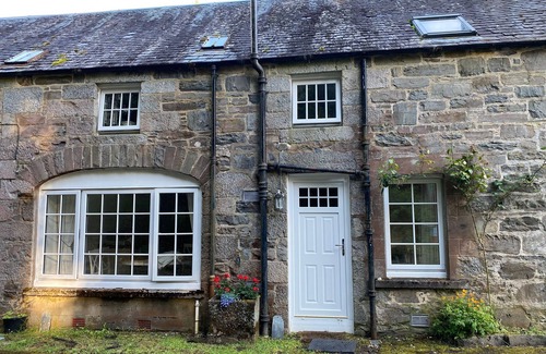 Loch Tay House | Cozy cottage from 1840 on the beautiful Loch Rannoch in Scotland