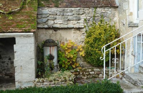 Emeville House | Cozy cottage & ideal closed garden