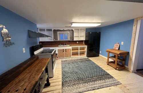Mears House | Cozy cottage in downtown Mears, MI that sleeps 6 people and has a large lot!