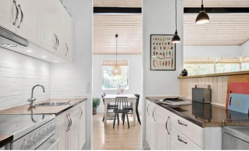 Melby House | Cozy Cottage In Scenic Surroundings