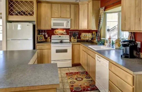 Sunland Estates Cottage | Cozy Cottage in Sunland near Gorge Amphitheatre