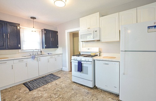 Winston - Salem Cottage | Cozy Cottage minutes to Downtown