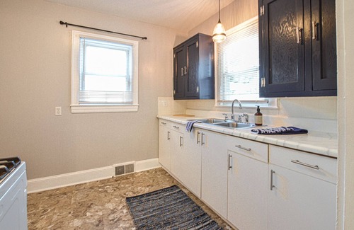 Winston - Salem Cottage | Cozy Cottage minutes to Downtown