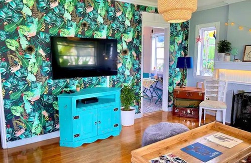 South Lake Apartment | Cozy Cottage Near Beach
