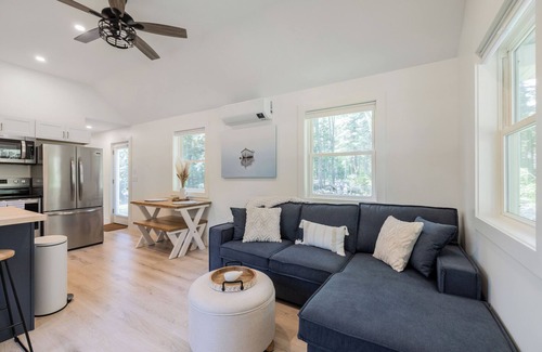 Arundel House | Cozy cottage perfect for relaxation near southern Maine beaches & Portland
