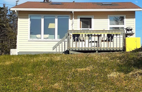 Terra Nova Cottage | Cozy cottage, private 1-acre lot, lakefront, less than 1 hour from St. John's.