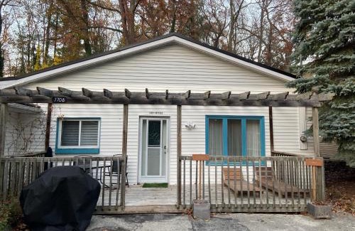 Port Franks House | Cozy Cottage Retreat