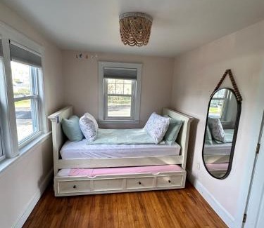 Ocean Bluff-Brant Rock House | Cozy Cottage