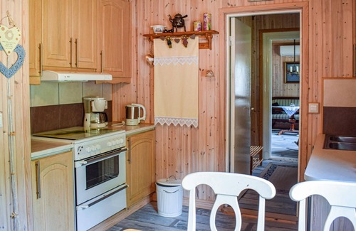 Malilla House | Cozy cottage with natural plot in quiet surroundings.