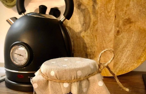 Sallertaine Cottage | "Cozy Cottage with Private Spa in Scenic Breton Marsh, Relaxing Massages Available"