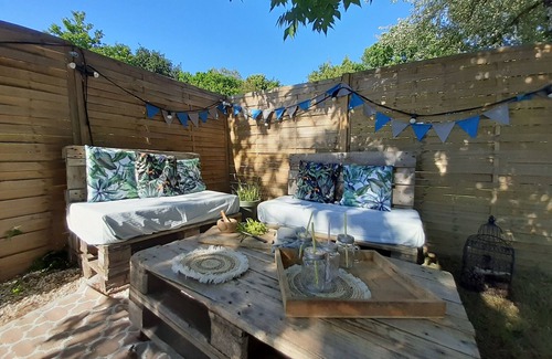 Sallertaine Cottage | "Cozy Cottage with Private Spa in Scenic Breton Marsh, Relaxing Massages Available"