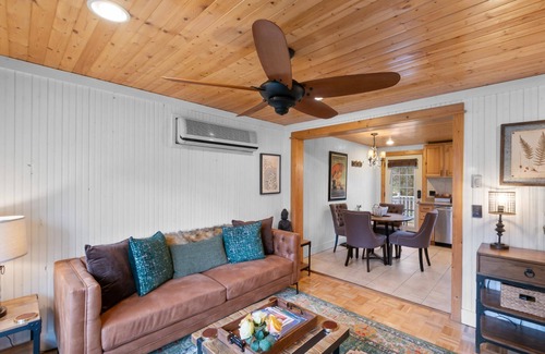 Saugatuck Villa | "Cozy Cottages" Red Cottage Hot tub/Town!