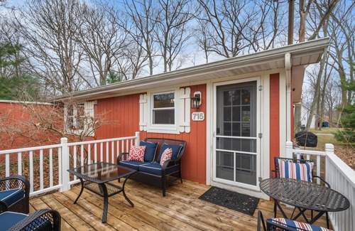 Saugatuck Villa | "Cozy Cottages" Red Cottage Hot tub/Town!