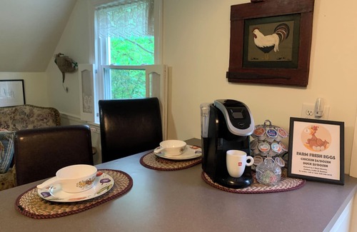 Newbury Apartment | Cozy Country Apartment in Heart of Geauga County
