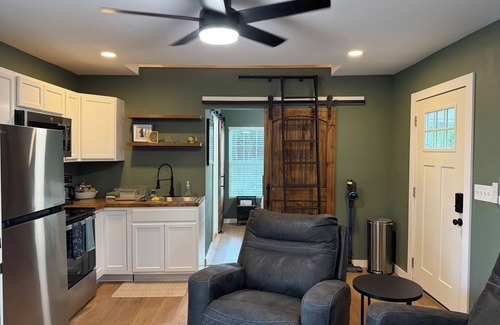 Sand Springs Cabin | Cozy country cabin with hot tub in Sand Springs on 7 acres w a pond