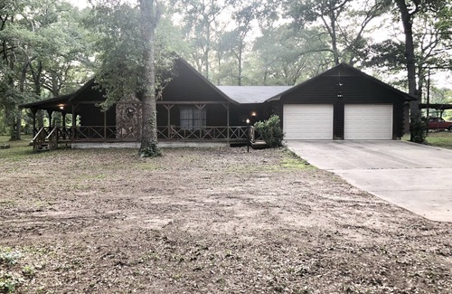 Lufkin House | Cozy Country Home 3BR 3BA, 3200 sq. ft. will make your stay truly unforgettable!