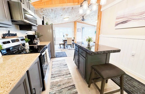 Etna House | Cozy Country Home 7 Min to Cornell Peaceful Private Retreat