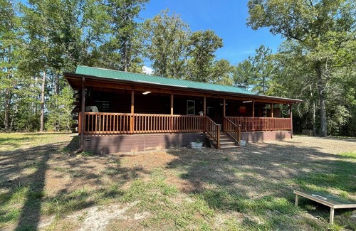 Burkeville Cabin | Cozy Country Log Cabin - 15 Mins From Toledo Bend