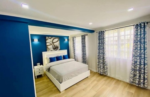 Scarborough Apartment | Cozy Couples Retreat