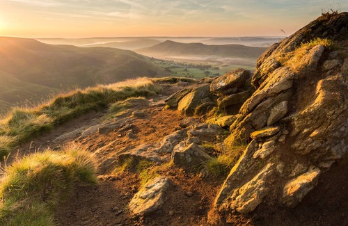 Peak District National Park RV Rental | Cozy Couples/Small groups Glamping-Private Hot Tub