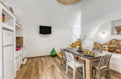 Parabita Apartment | Cozy Courtyard Retreat in Salento, Parabita, Italy