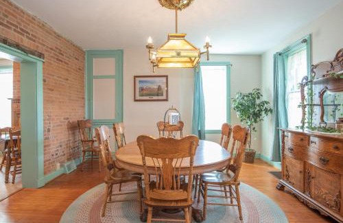 Gettysburg House | Cozy Cow Homestead with pool!