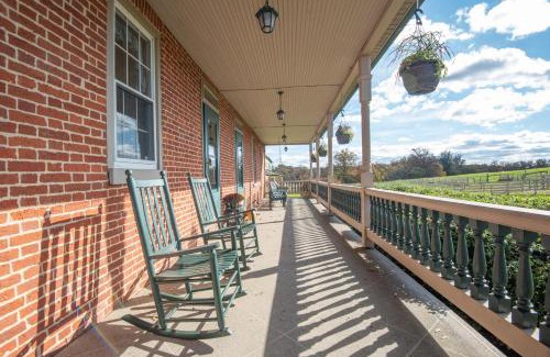 Gettysburg House | Cozy Cow Homestead with pool!