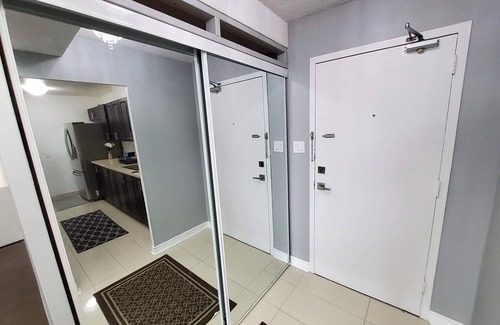 Humber Summit Condo | Cozy Delux 2BR + 2BTH in Toronto. Just 9mins from YYZ Airport.