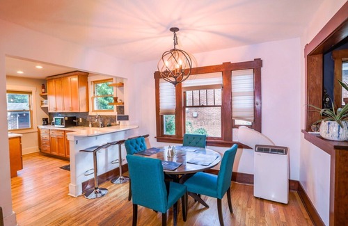 Hale House | Cozy Denver Stay, Quiet Neighborhood Near Parks, Dining & Attractions!
