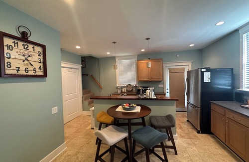 Crescent Hill House | Cozy Derby Homen2 Bedroom Shotgun style home, with Large Adorable Loft