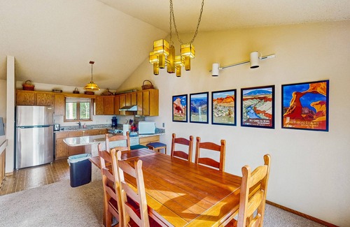 Fraser Condo | Cozy dog-friendly condo with fireplace, balcony and WiFi