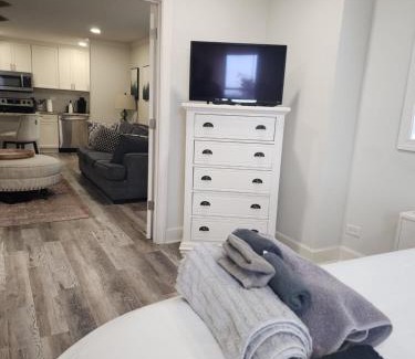 Fairlie-Poplar Historic District Apartment | Cozy Downtown Atlanta Condo