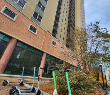Fairlie-Poplar Historic District Apartment | Cozy Downtown Atlanta Condo
