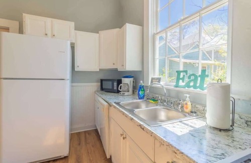 Columbus Apartment | Cozy Downtown Back Unit - The Sunny Southern Manse