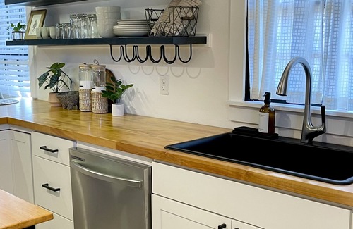 Northwest Quadrant Cottage | COZY DOWNTOWN BEAUFORT COTTAGE