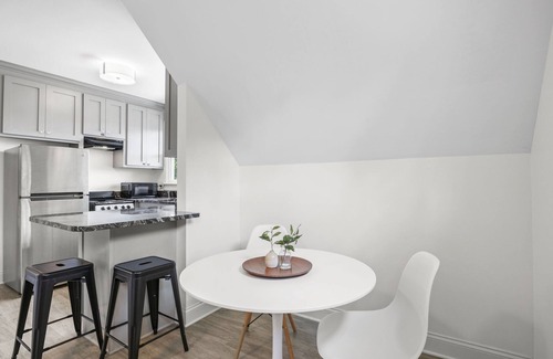 Greenville Downtown Apartment | Cozy Downtown Loft for Two + Pets, Walk to Main St