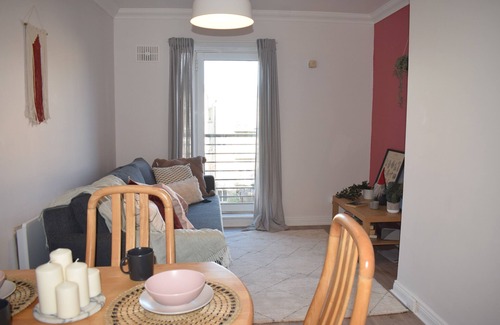 The Liberties Apartment | Cozy Dublin City Apt near Guinness Storehouse and Temple Bar