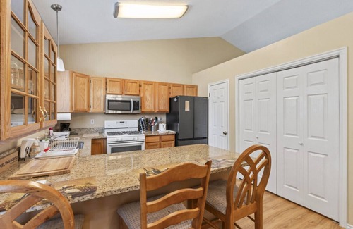 Ogden House | Cozy Duplex Gem| Mins to Downtown + Ski Resorts