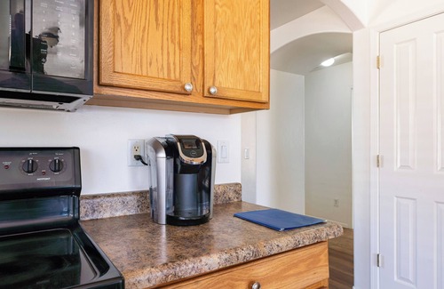 Harrison East South House | Cozy East side home in a quiet neighborhood