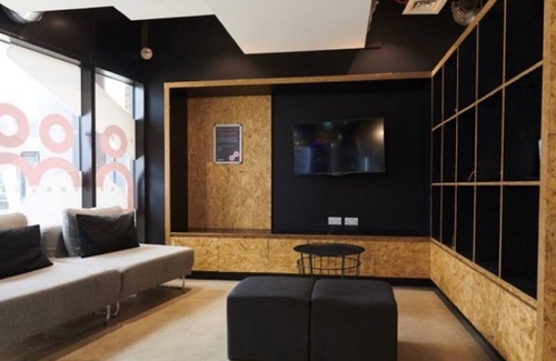 Stoneybatter Apartment | Cozy en-suite private room with bathroom City centre