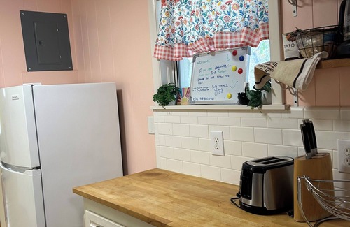 Sand Springs House | Cozy family friendly bungalow in sand springs