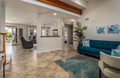 Olde Carlsbad House | Cozy Family Getaway home
