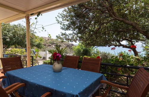 Gortyna House | Cozy family house by the sea