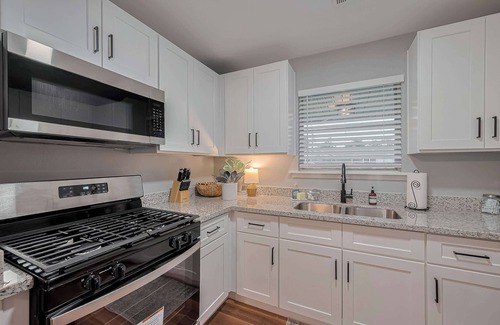 Spring Branch East House | Cozy Family Stay with BBQ & Wi-Fi Near Houston