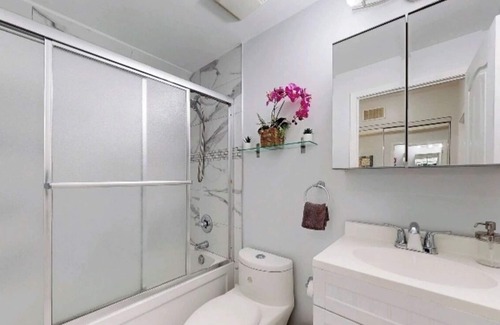 Fisherville House | Cozy Family Townhouse 2 Bedroom exclusive neighbourdhood close York university
