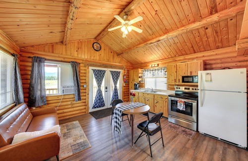 Trout Creek Cabin | Cozy Farm Cabin - 9 Mi to Trout Creek!
