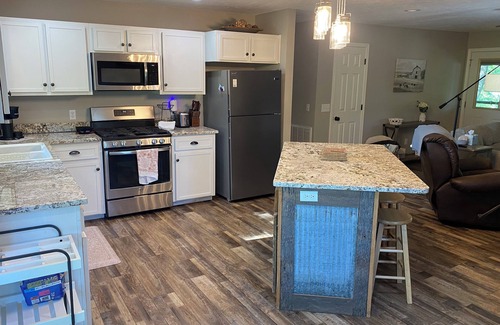 Saint Joe House | Cozy Farm House 2-bedroom house with AC in Saint Joe