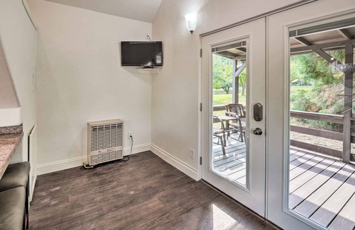 Ferndale Apartment | Cozy Ferndale Studio on 20-acre Working Farm!