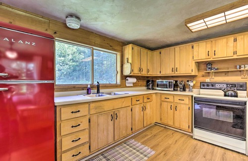 Florence Cabin | Cozy Florence Cabin, Proximity to Keyes Peak!